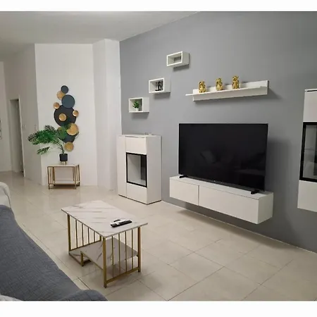 Family Maisonette In Appartement