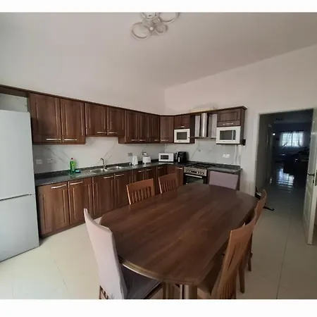 Family Maisonette In