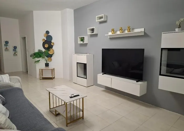 Family Maisonette In Apartamento